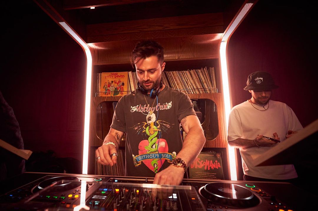 DEER LADY TORONTO FRIDAYS